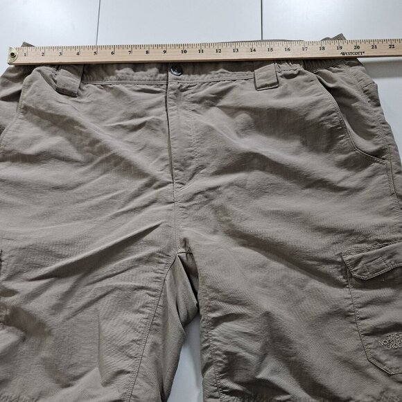 The North Face Shorts Mens XL Beige Cargo Utility Nylon Pockets Outdoor Gorpcore - Picture 4 of 16